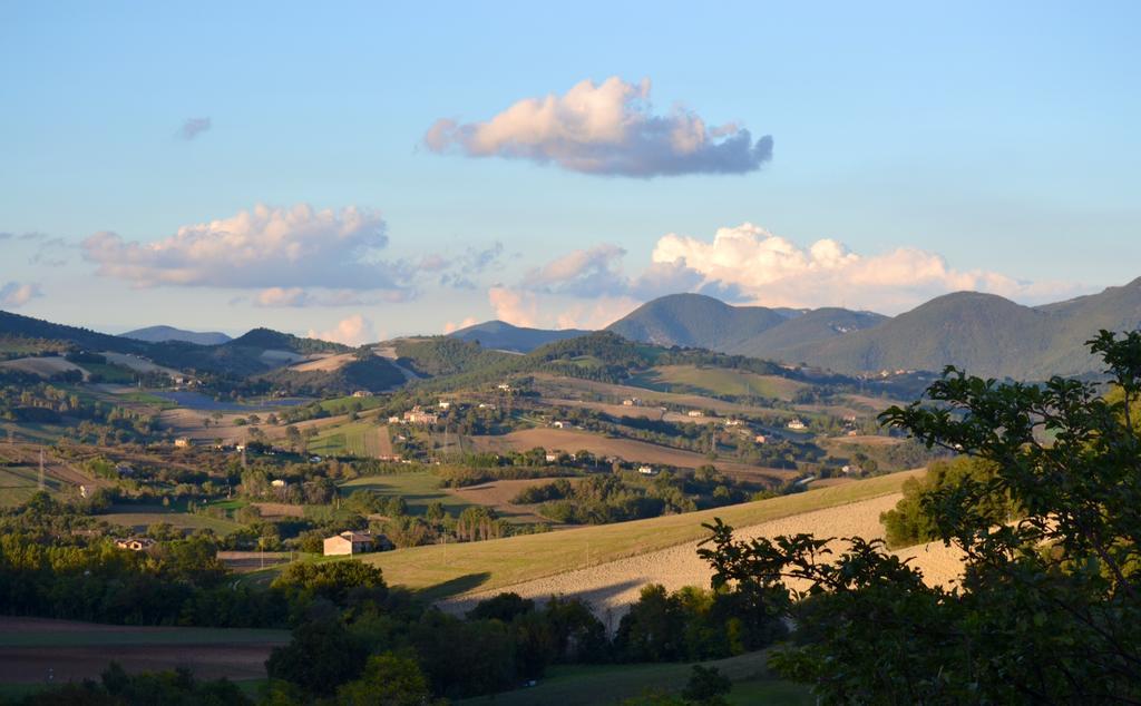 Agriturismo B&B La Cerasa Фабриано Экстерьер фото